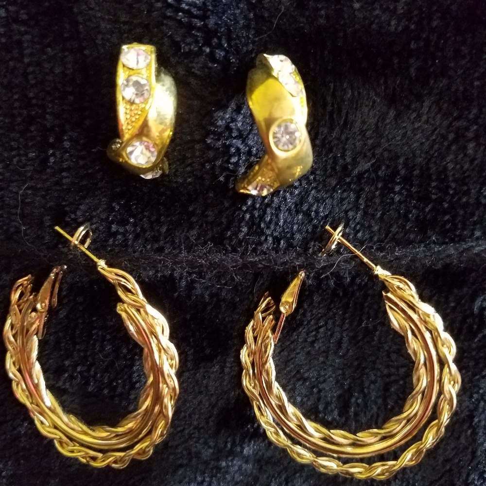 Set of 2 Earrings